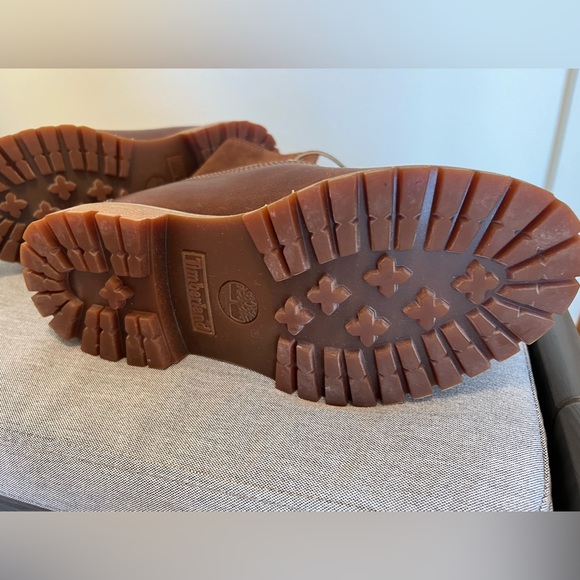 Brand new Timberlands Women's Authentics Teddy Fold-Down Booties - Picture 2 of 3